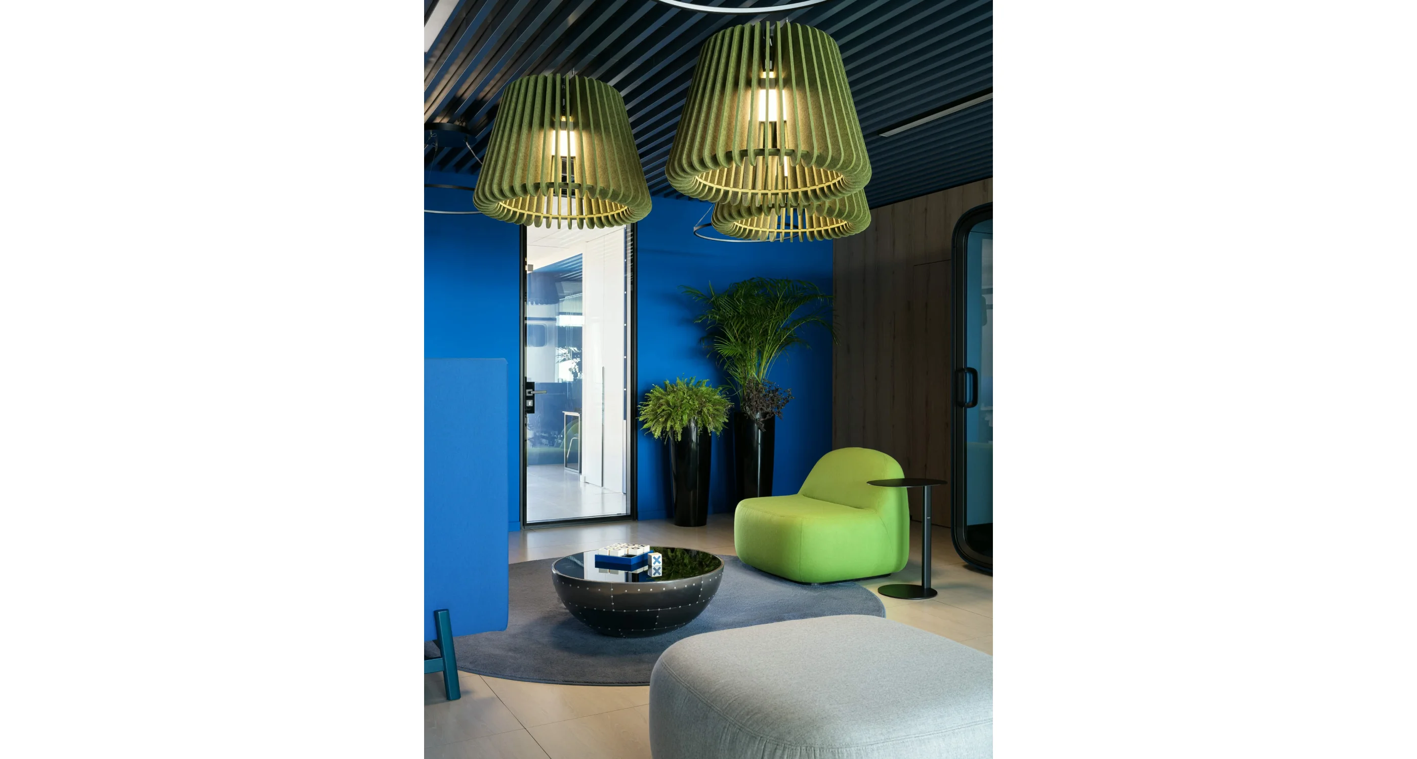 flexxica-gamma-round-acoustic-luminaire-office-area.jpeg