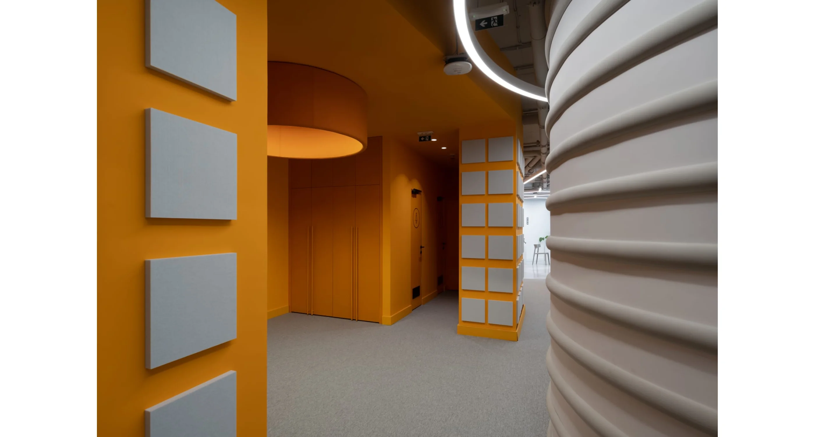 flexxica-yellow-roller-acoustic-luminaire-office.jpg