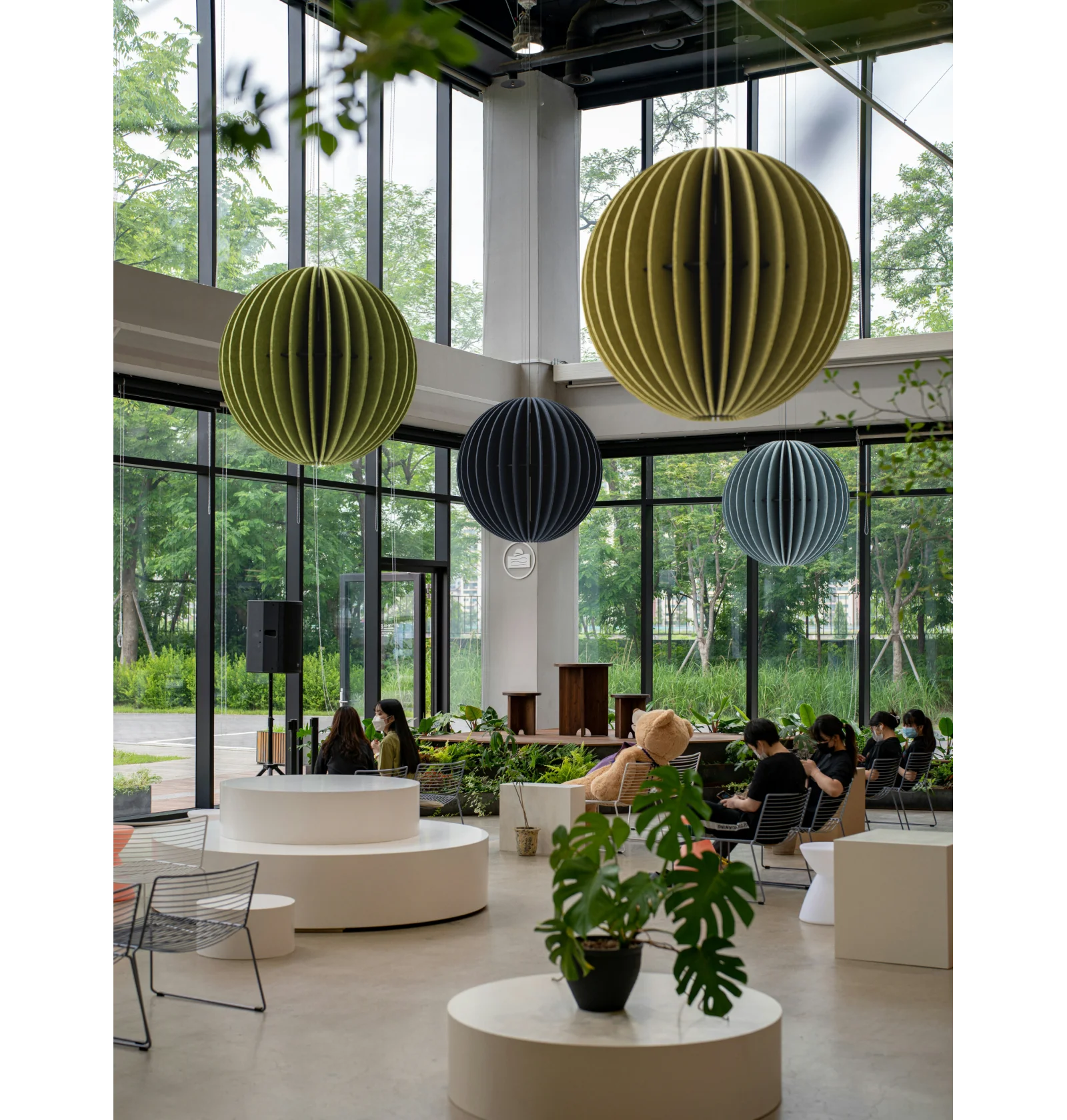 Acoustic lighting ecoPET Globe 