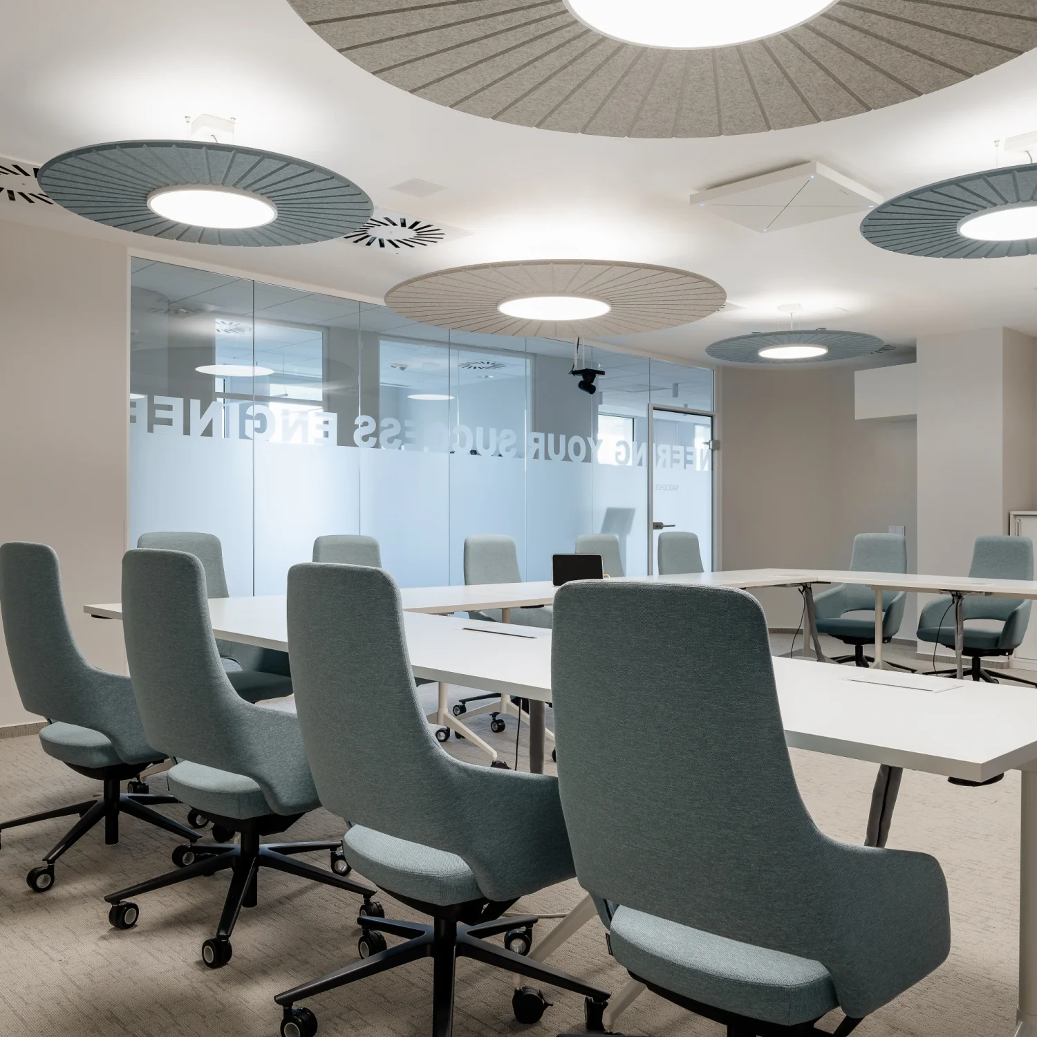Best acoustic lighting solutions for meeting rooms